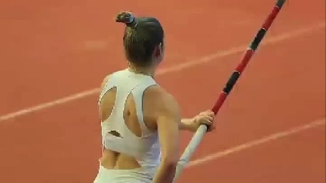 白色运动衣不好看