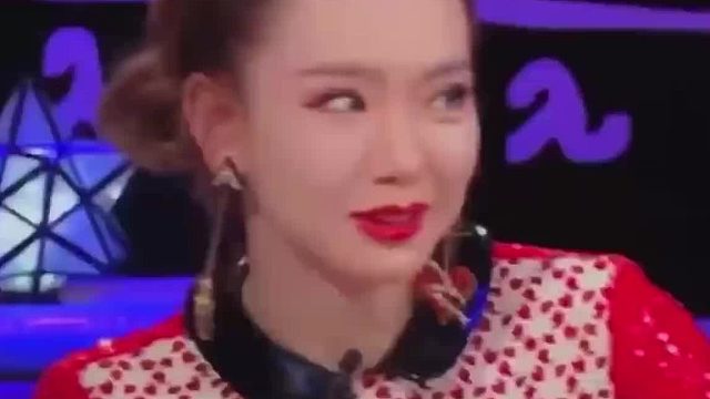 铉哥只是想养一个小戚薇。