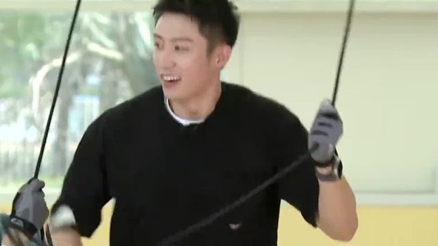 贾乃亮被问蒙了