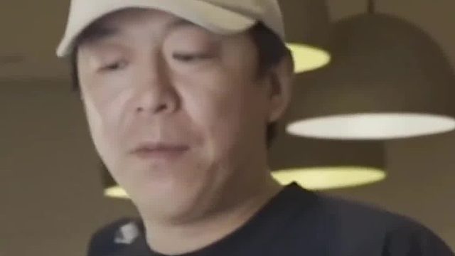 黄渤：豪哥你以后得管我叫爸爸了。豪哥：我妈妈就是这么想的。