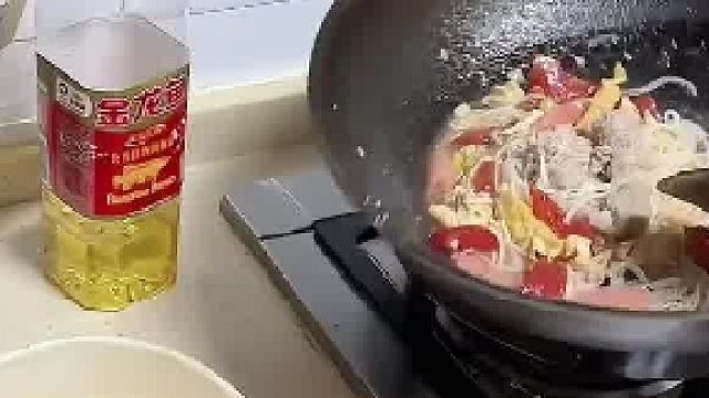 小孩子长大后自己买了一桶发现味道不对