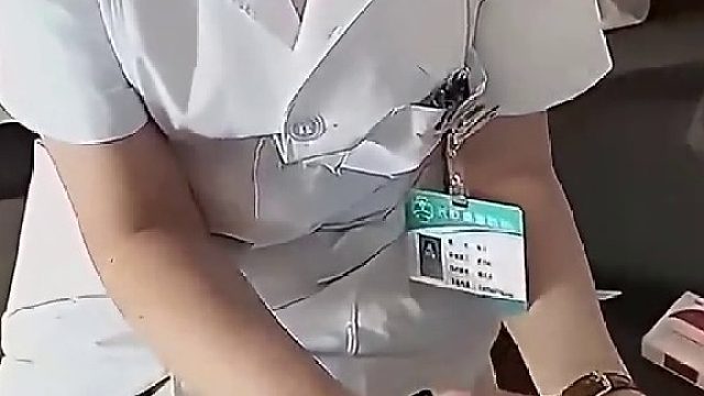 这还要数，正常人一眼就知道几根，除非脑子有问题