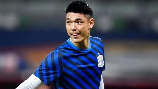 卡里乌斯附体！曾诚名场面：低级失误送礼，高迪又礼尚往来