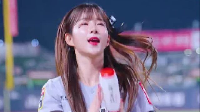 直拍大长腿美女