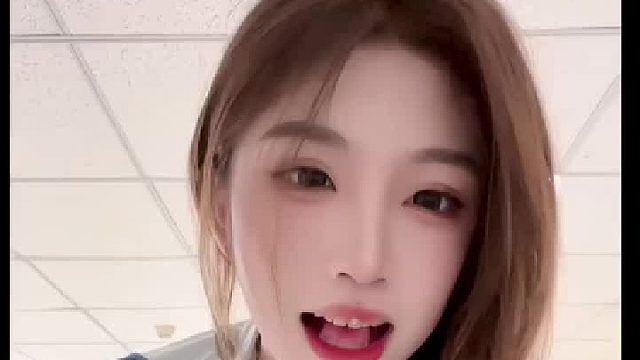 艾特你身边踢足球的搞笑男吗