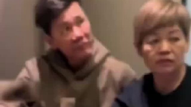 顾客问服务员，白茶为什么是红色，服务员小姐姐这回答堪称万能！