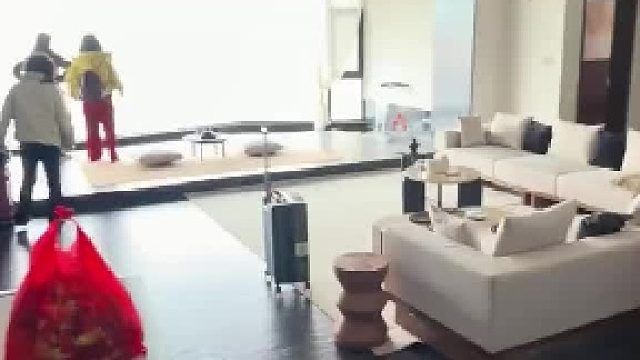 小伙去大理旅游，刚想拍视频炫耀没想到......