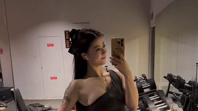 今儿练了吗 赶紧交作业了