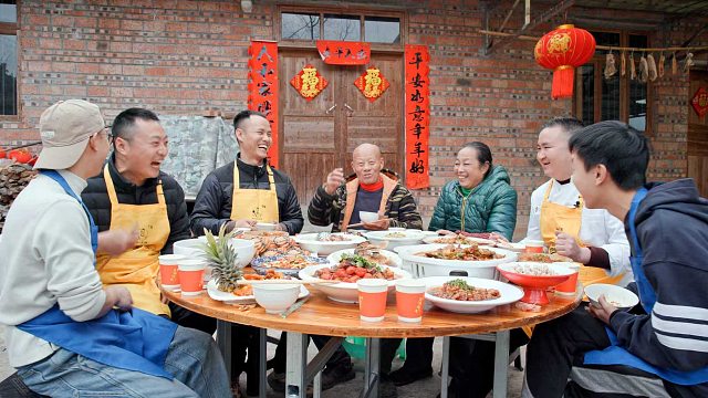 【新春特辑】邀兄弟共同制作满满一桌美食，给四伯爷拜个早年