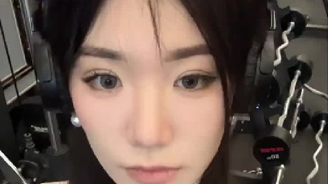 想看姐姐的腰发力吗？眼睛别挪开