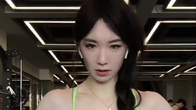 想看可以，别盯着太久