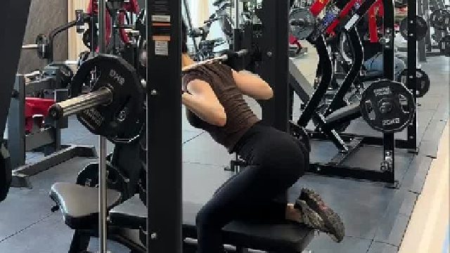 别试探，姐姐没那么好撩。