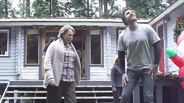 小镇突然出现怪异现象