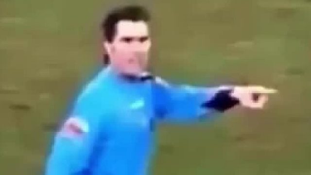 伊布生涯史上最奇怪的红牌