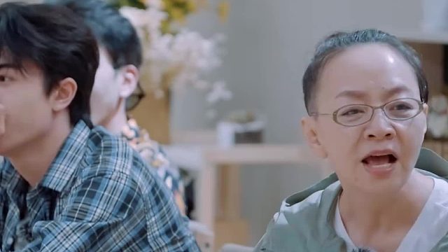 综艺史上最尴尬的一幕，宋丹丹当场被怼直接尴尬住了
