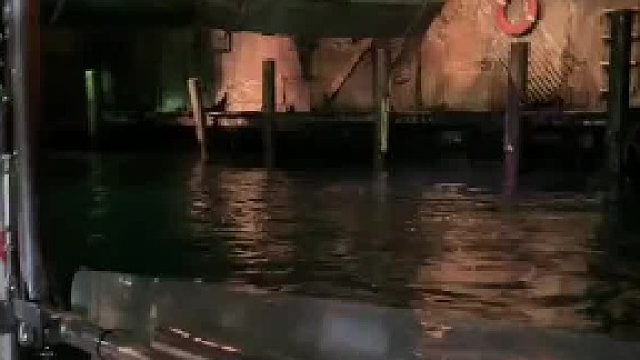 日本大阪环球影城大白鲨第一视角