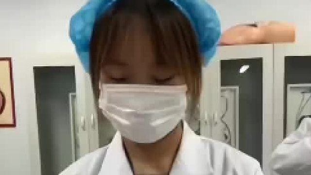 以前：走，这医院里有我同学     现在：走，这医院里有我同学