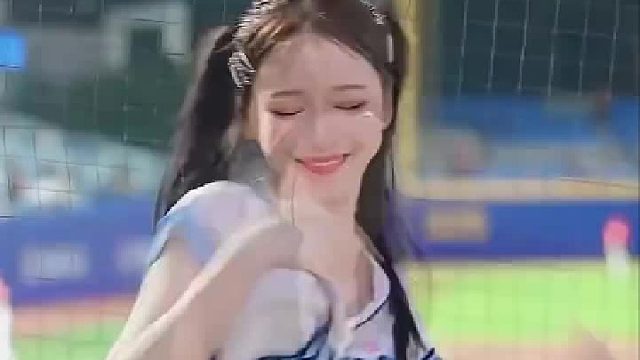李雅英啦啦队女神