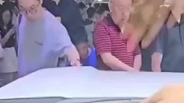 大哥去试驾，用手一按笑了，真把老百姓当傻瓜骗