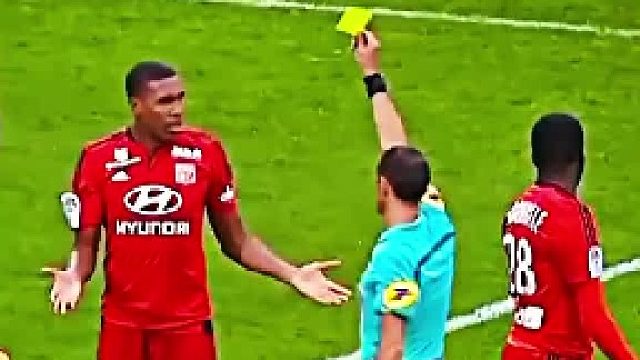 一次价值一张红牌的“挥手”让球员怀疑人生