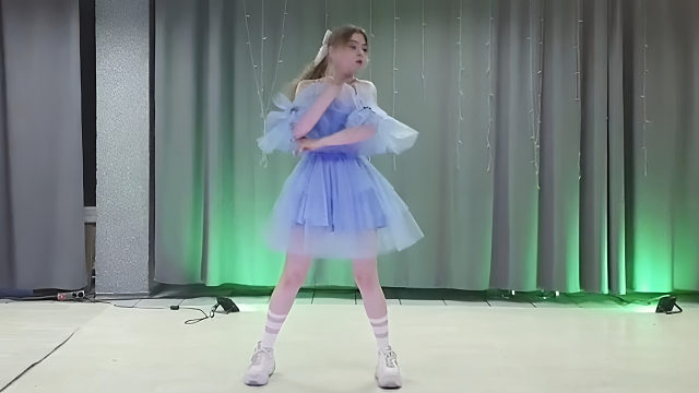 俄罗斯姑娘才艺表演24.01.02_烤肉(维多利亚)00