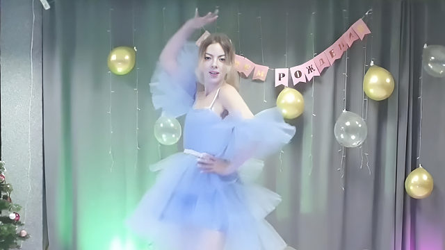 俄罗斯姑娘才艺表演24.01.02_烤肉(维多利亚)03