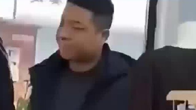 老公同学聚会没吃饭就回家 得知原因妻子乐开花