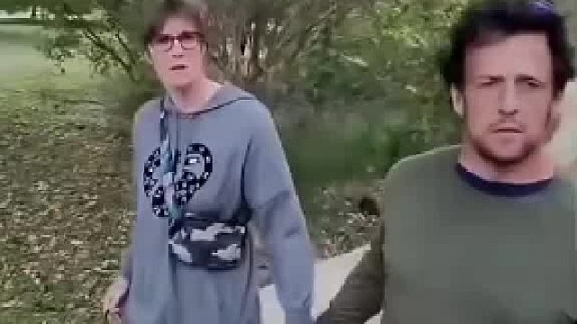 对面还没反应过来，翻译过来还是英语