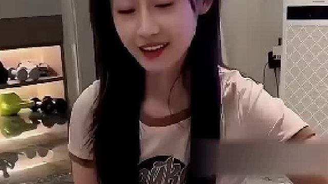 哈哈，这老哥真的欠打啊