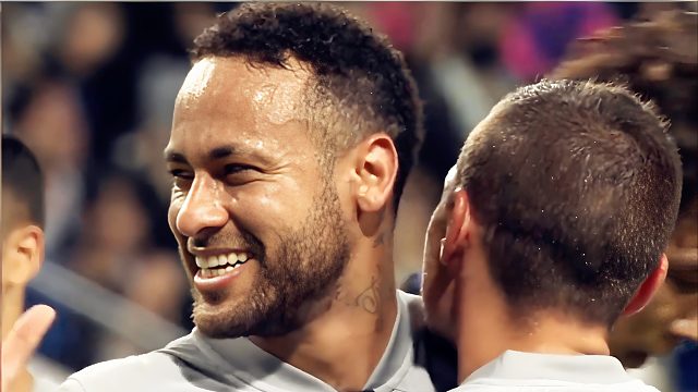 浑身都是戏！内马尔疑似假摔骗点，挤眉弄眼挑衅门将