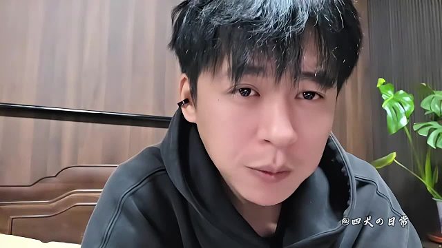 弹幕嘲讽张开朗拉了，兄弟都跑了，朗子直言自己就是HY的王