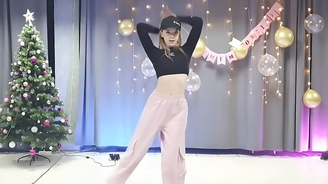 俄罗斯姑娘才艺表演24.01.05_烤肉(维多利亚)00