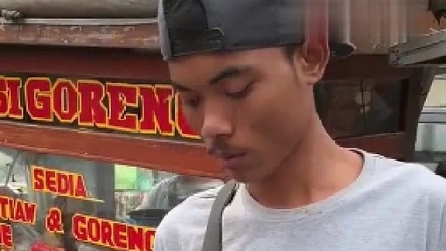 印尼小吃，老板好像不开心
