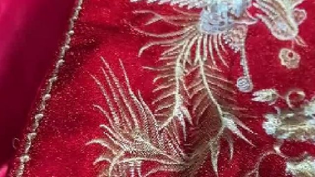 新娘结婚当天才知道，原来老公的伴郎团全是大帅哥，网友：一堆细糠里面选到一个粗粮