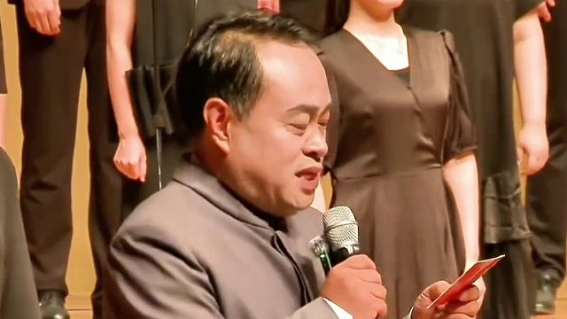 “掀起你的头盖骨……”主持人嘴瓢瞬间，笑不活了!