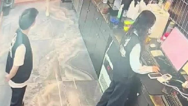 看着像报复，其实是调情