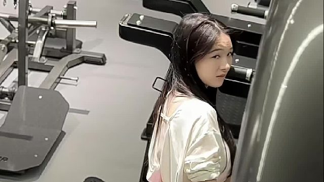 姐姐今日的臀部训练