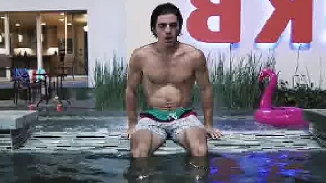 当泡温泉遇到火山爆发