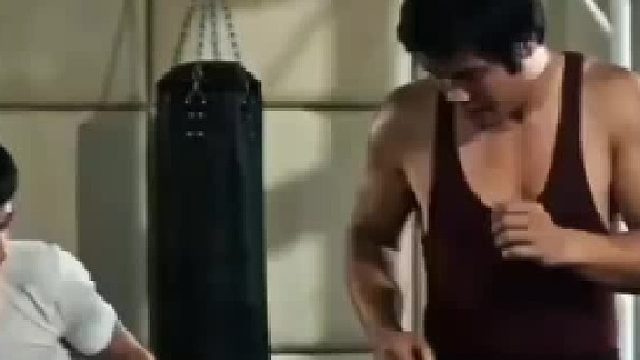 经典重现！李小龙亲自示范腿法发力技巧