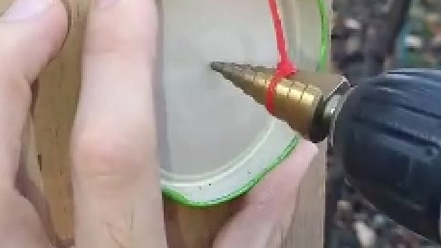 一个户外灯泡怎么做防水呢