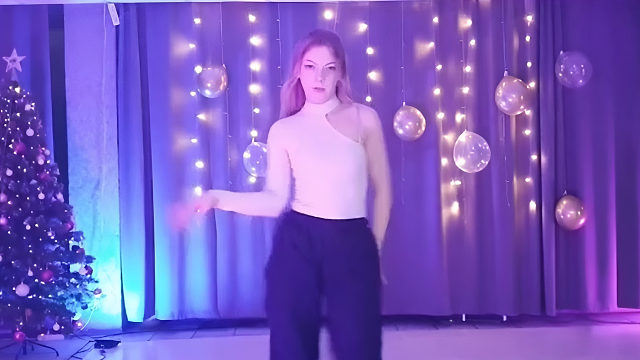 俄罗斯姑娘才艺表演24.01.08_烤肉(维多利亚)00