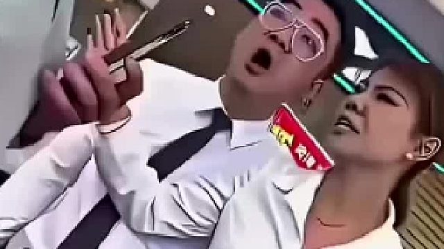 前面的“卖10万的车，结果不服买10万车的人”