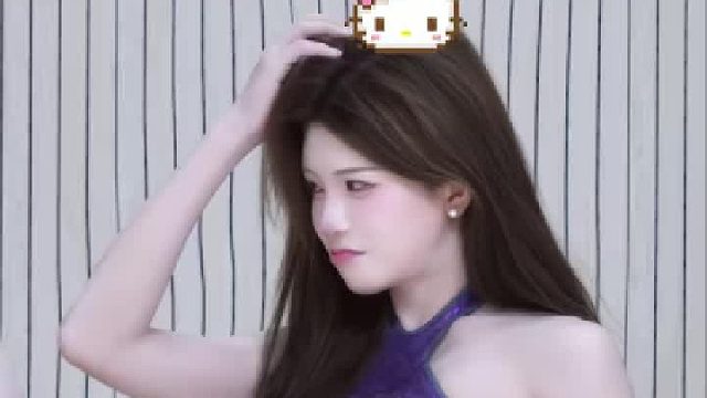 她又在搞什么飞机