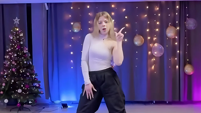 俄罗斯姑娘才艺表演24.01.08_烤肉(维多利亚)07