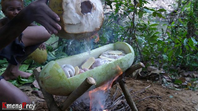 20260226 原始技术 - Kmeng Prey - 用椰子煮猪肠，太美味了