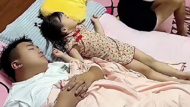 男的估计是窝囊废