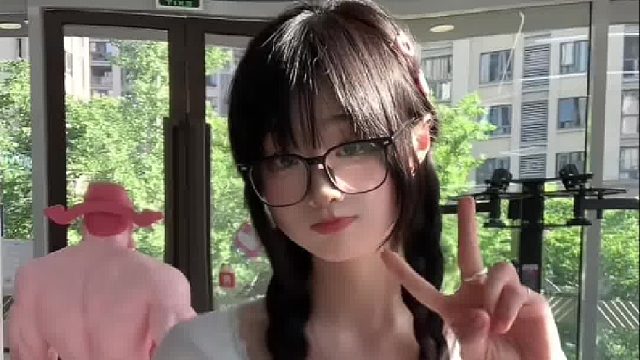 美而不腻，飒而不野