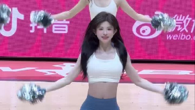 腰上的肉肉也会跳舞捏