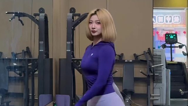大家的臀腿日都是人在前面走魂在后面追吗？