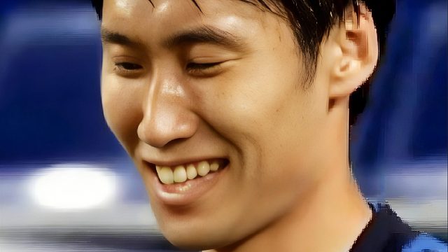 斯特林附体！日本球星巨大空门不进，队友抱头不敢相信